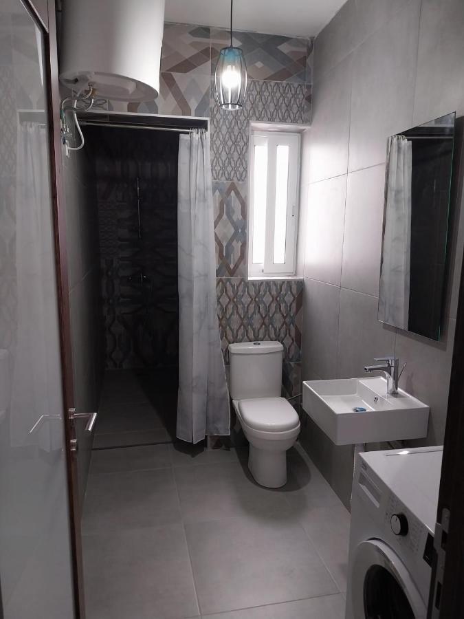 St Gaetans Studio Apartment 6A Hamrun Bagian luar foto