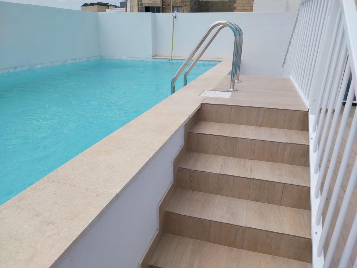 St Gaetans Studio Apartment 6A Hamrun Bagian luar foto