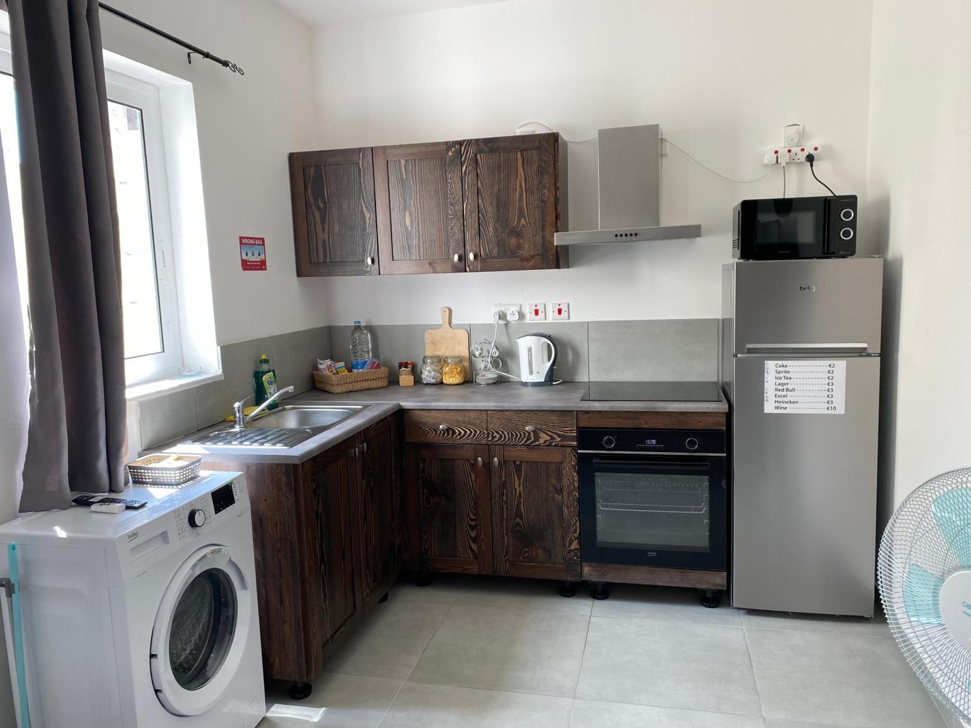 St Gaetans Studio Apartment 6A Hamrun Bagian luar foto